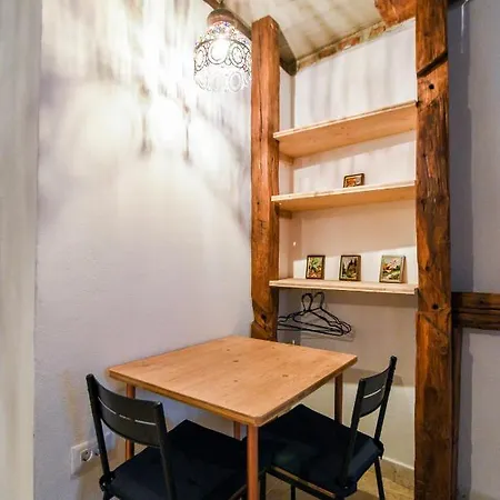 Downtown Rustic ブラショフ